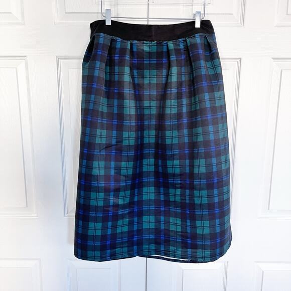 New York & Company Plus Tartan Midi Skirt in Runaway Navy - Picture 4 of 10
